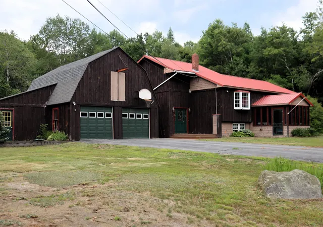 Photo 2 of Single family home for sale at 9 Glover Rd, Rumford, ME 04276 | MLS# 5099941 | Listing updated on 2026-09-11