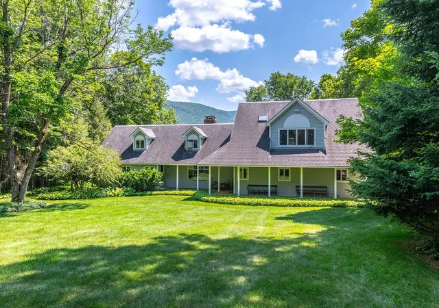 Single family home for sale at 866 East Manchester Rd, Manchester Center, VT 05255 | MLS# 5099980