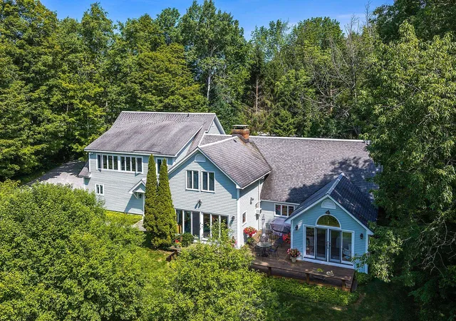 Photo 4 of Single family home for sale at 866 East Manchester Rd, Manchester Center, VT 05255 | MLS# 5099980 | Listing updated on 2026-09-18