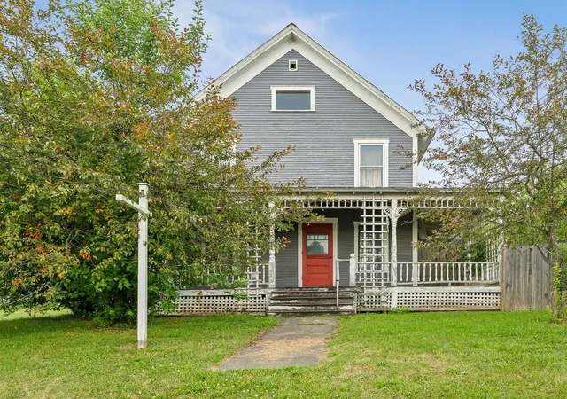 Photo 2 of Single family home for sale at 89 Court St, Middlebury, VT 05753 | MLS# 5099999 | Listing updated on 2026-08-22