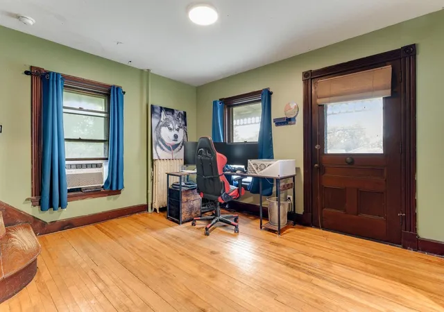 Photo 3 of Single family home for sale at 89 Court St, Middlebury, VT 05753 | MLS# 5099999 | Listing updated on 2026-08-22