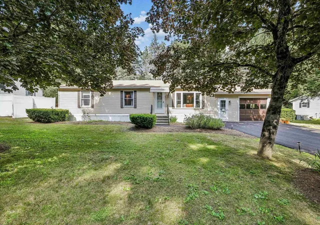 Manufactured home for sale at 46 Edgewood Dr, Contoocook, NH 03229 | MLS# 5100027