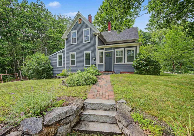 Photo 2 of Single family home for sale at 81 Kearsarge Mountain Rd, Warner, NH 03278 | MLS# 5100071 | Listing updated on 2026-07-22