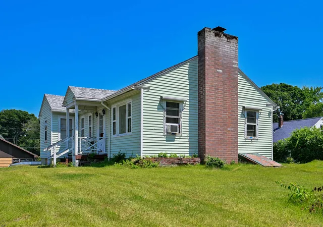 Photo 3 of Sale Pending at 115 Crosbie St, Manchester, NH 03104 | MLS# 5100080 | Listing updated on 2026-07-20