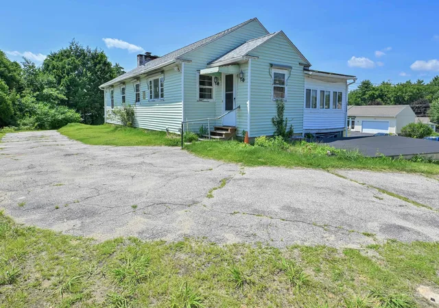 Photo 4 of Sale Pending at 115 Crosbie St, Manchester, NH 03104 | MLS# 5100080 | Listing updated on 2026-07-20