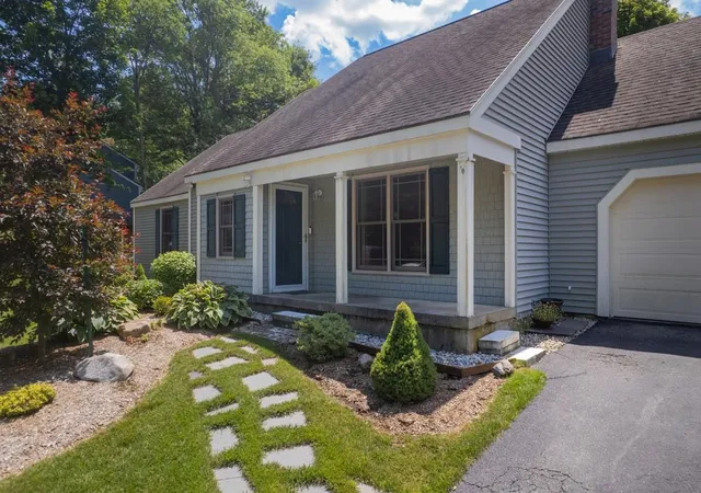 Photo 2 of Single family home for sale at 10 Catherine Dr, Rutland, VT 05701 | MLS# 5100088 | Listing updated on 2026-09-09