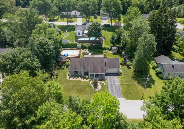 Photo 3 of Single family home for sale at 10 Catherine Dr, Rutland, VT 05701 | MLS# 5100088 | Listing updated on 2026-09-09