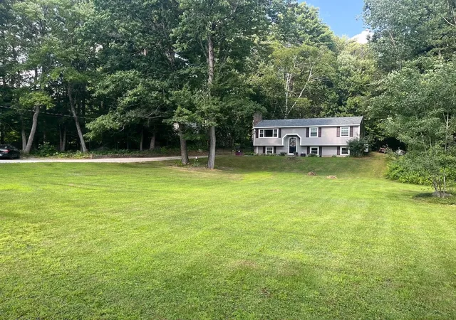 2nd image of 196 Tanglewood Dr, Henniker, NH 03242 | MLS# 5100094