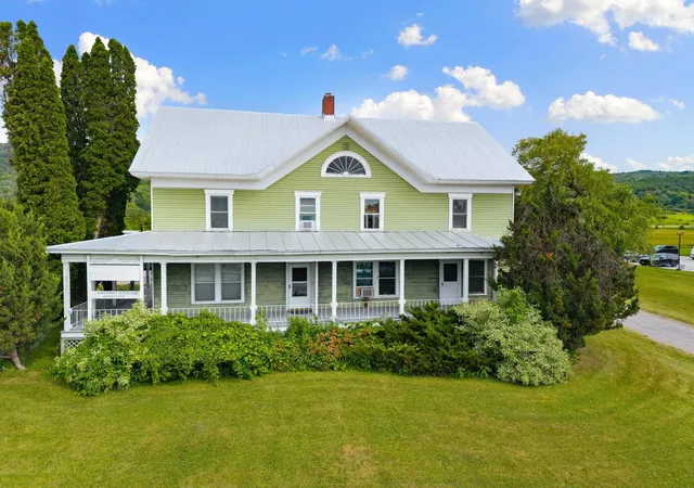 Photo 1 of Single family home for sale at 6 Fairfield Hill Rd, Saint Albans, VT 05478 | MLS# 5100103 | Listing updated on 2026-08-03