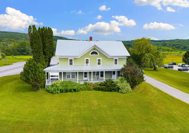 Photo 2 of Single family home for sale at 6 Fairfield Hill Rd, Saint Albans, VT 05478 | MLS# 5100103 | Listing updated on 2026-08-03