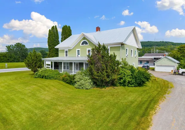 Photo 3 of Single family home for sale at 6 Fairfield Hill Rd, Saint Albans, VT 05478 | MLS# 5100103 | Listing updated on 2026-08-03