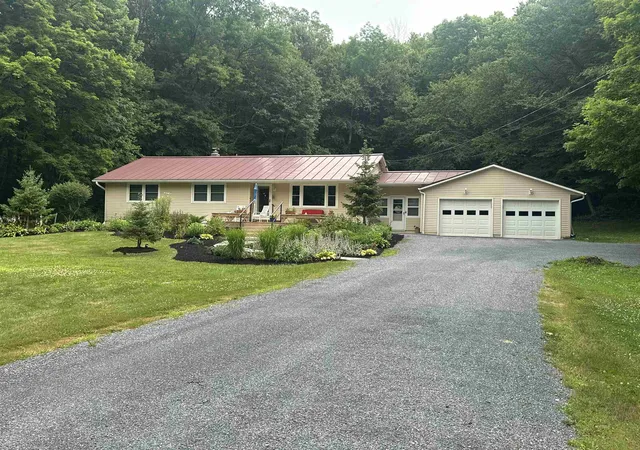 Photo 3 of Single family home for sale at 1537 Lake Dunmore Rd, Leicester, VT 05733 | MLS# 5100106 | Listing updated on 2026-09-10