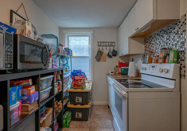 Photo 4 of House for sale at 72 Palm St, Nashua, NH 03060 | MLS# 5100126 | Listing updated on 2026-10-09