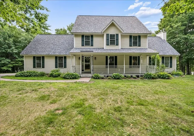 3rd image of 11 Hedman Ln, Temple, NH 03084 | MLS# 5100175