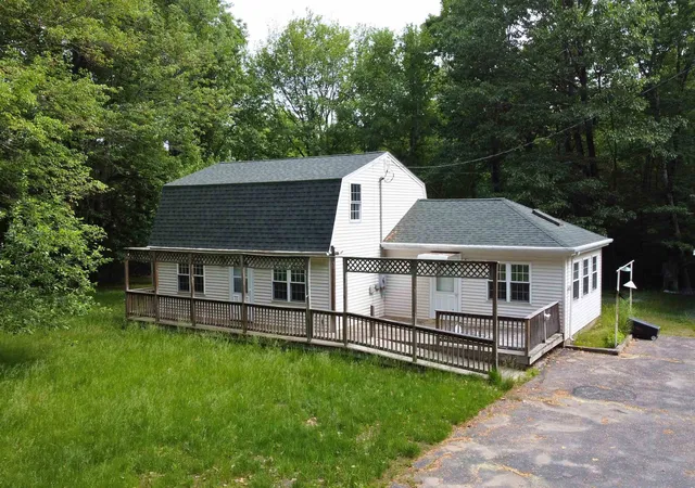 Photo 1 of Single family home for sale at 9 Bluebird Ln, Kingston, NH 03848 | MLS# 5100181 | Listing updated on 2026-08-28