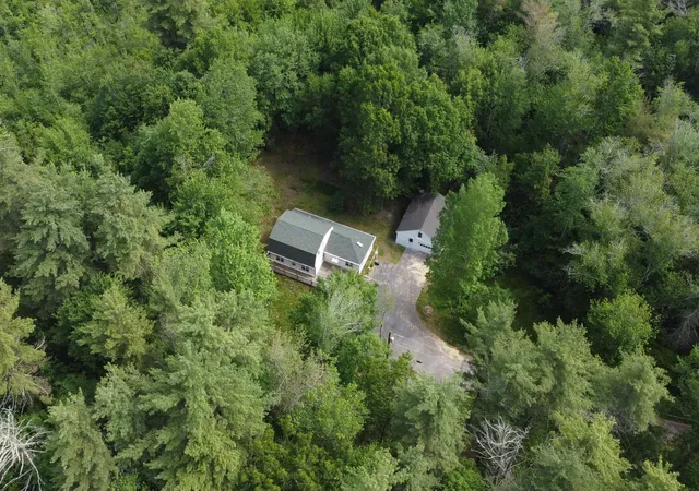 Photo 4 of Single family home for sale at 9 Bluebird Ln, Kingston, NH 03848 | MLS# 5100181 | Listing updated on 2026-08-28