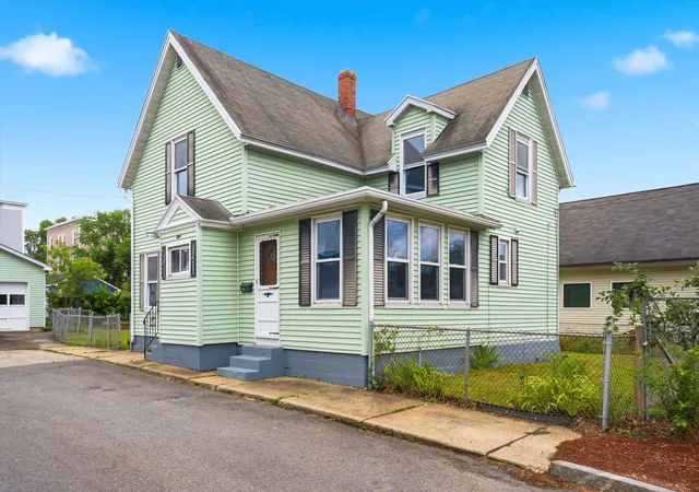 Photo 1 of Single family home for sale at 8 Lawton St, Manchester, NH 03103 | MLS# 5100187 | Listing updated on 2026-07-20