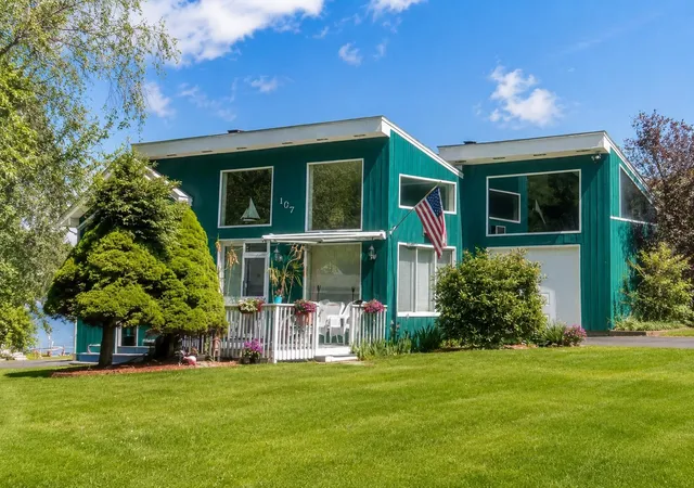 Photo 3 of Sale Pending at 107 Shore Dr, Salem, NH 03079 | MLS# 5100194 | Listing updated on 2026-09-12
