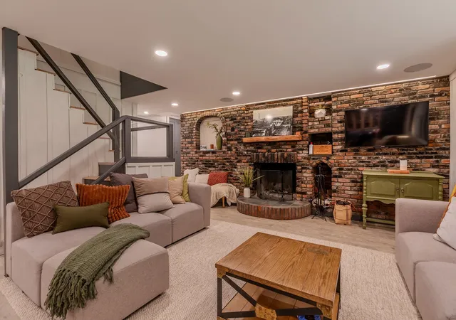 Photo 4 of Single family home for sale at 1161 Little Pond Rd, Londonderry, VT 05148 | MLS# 5100212 | Listing updated on 2026-08-21