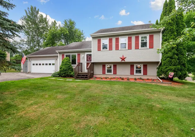 Photo 1 of Single family home for sale at 31 Hunting Ridge Ln #16, Milton, VT 05468 | MLS# 5100234 | Listing updated on 2026-07-17