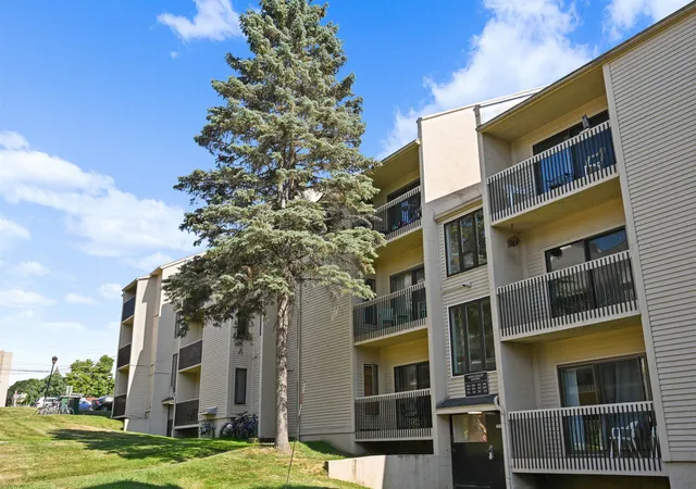 Photo 1 of Sale Pending at 47 South Williams St #307, Burlington, VT 05401 | MLS# 5100255 | Listing updated on 2026-07-29