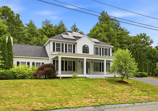 1st image of 3 Sandstone Dr, Nashua, NH 03063 | MLS# 5100280