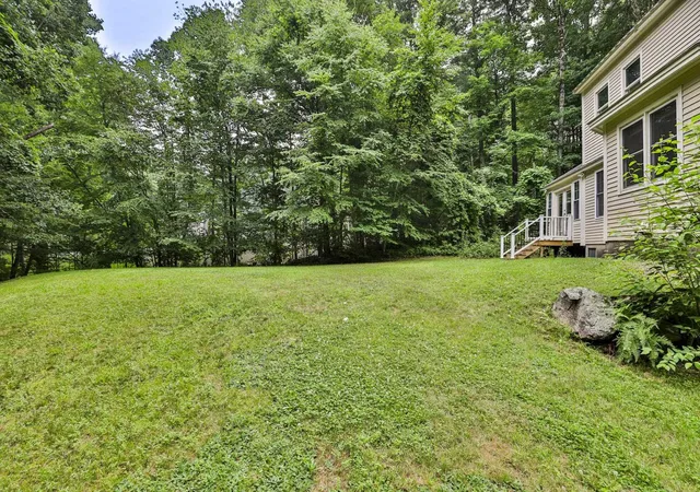 Photo 3 of Single family home for sale at 41 Wellesley Dr, Bedford, NH 03110 | MLS# 5100297 | Listing updated on 2026-09-02