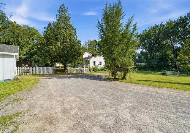 Photo 3 of Sale Pending at 1815 Main St, Colchester, VT 05446 | MLS# 5100308 | Listing updated on 2026-08-24