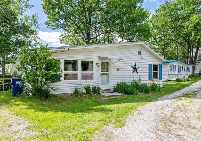 Photo 2 of Single family home for sale at 158 Lakewood Dr, Swanton, VT 05488 | MLS# 5100314 | Listing updated on 2026-08-04