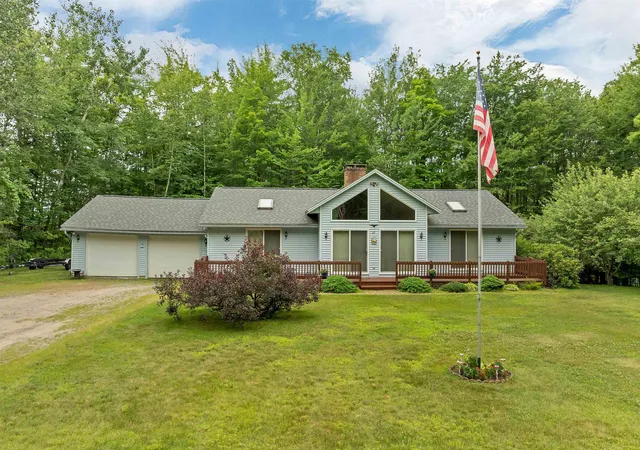 Photo 1 of Single family home for sale at 23 Cross Ln, Gilford, NH 03249 | MLS# 5100341 | Listing updated on 2026-09-13