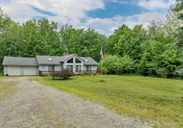 Photo 3 of Single family home for sale at 23 Cross Ln, Gilford, NH 03249 | MLS# 5100341 | Listing updated on 2026-09-13