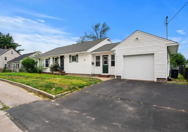Photo 3 of Sale Pending at 14 Burke St, Nashua, NH 03060 | MLS# 5100344 | Listing updated on 2026-09-20