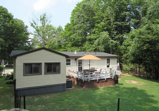 Photo 2 of Manufactured home for sale at 14 Rim Rd, Danville, NH 03819 | MLS# 5100365 | Listing updated on 2026-09-14