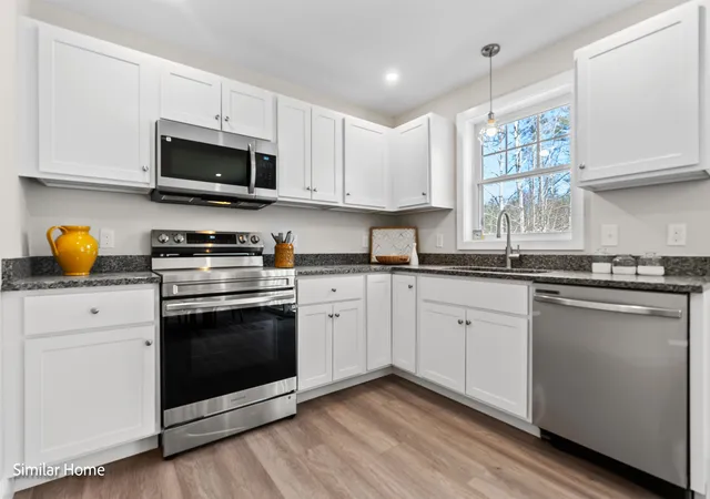 Photo 3 of Townhouse for sale at 8c The Crossings At Village Ctr, Barrington, NH 03825 | MLS# 5100373 | Listing updated on 2026-09-11