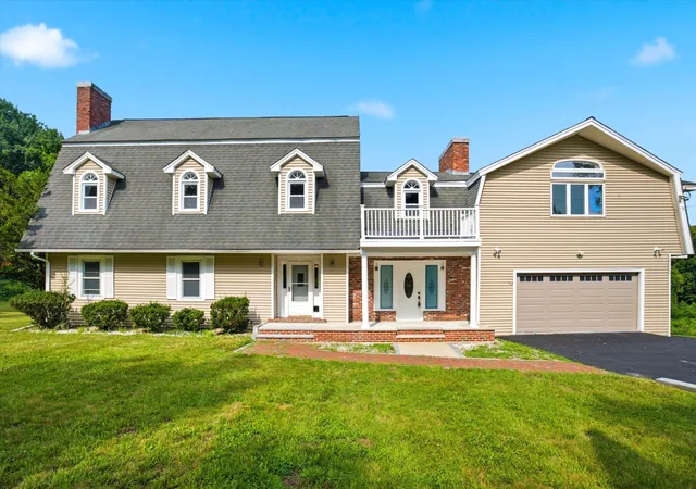 1st image of 4 Hilltop Dr, Hudson, NH 03051 | MLS# 5100387
