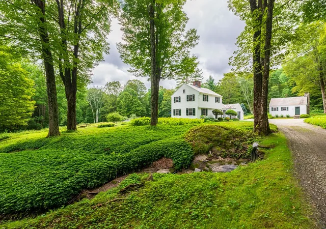 Photo 2 of Single family home for sale at 81 Fern Hl, Dorset, VT 05251 | MLS# 5100399 | Listing updated on 2026-09-07