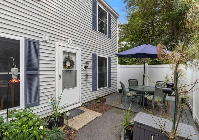 2nd image of 9 Hemlock Forest Dr, Dover, NH 03820 | MLS# 5100409