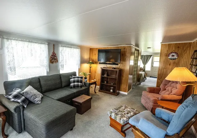 Photo 4 of Manufactured home for sale at 33 Island Cir, South Hero, VT 05486 | MLS# 5100413 | Listing updated on 2026-09-17