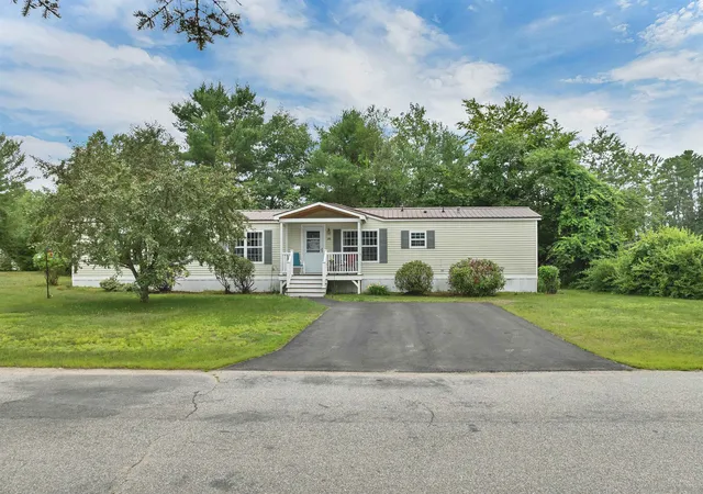 2nd image of 15 Carpenter Park Rd, Plymouth, NH 03264 | MLS# 5100426
