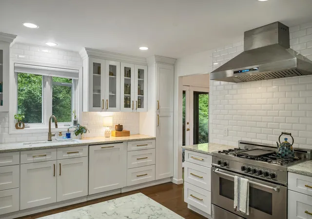 1st image of 8 West Gate Dr, Bow, NH 03304 | MLS# 5100436