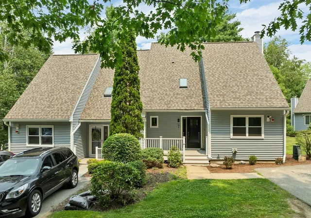 Photo 3 of Single family home for sale at 34 Kristen Dr, Laconia, NH 03246 | MLS# 5100437 | Listing updated on 2026-09-10
