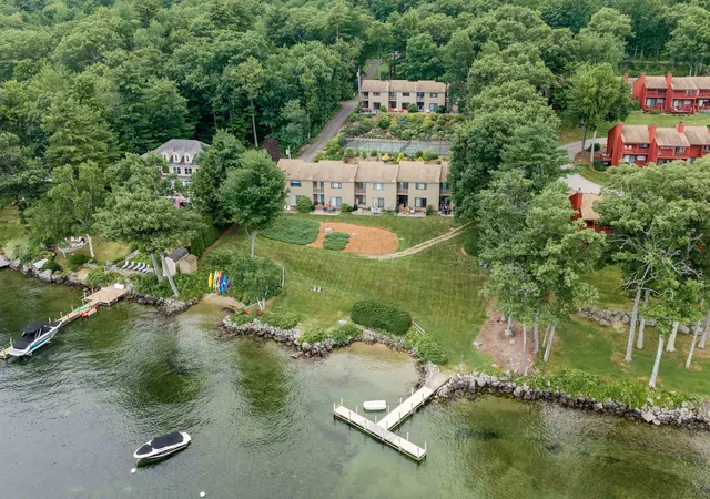 Photo 4 of Townhouse for sale at 60 Scenic Dr #7, Gilford, NH 03249 | MLS# 5100443 | Listing updated on 2026-09-11
