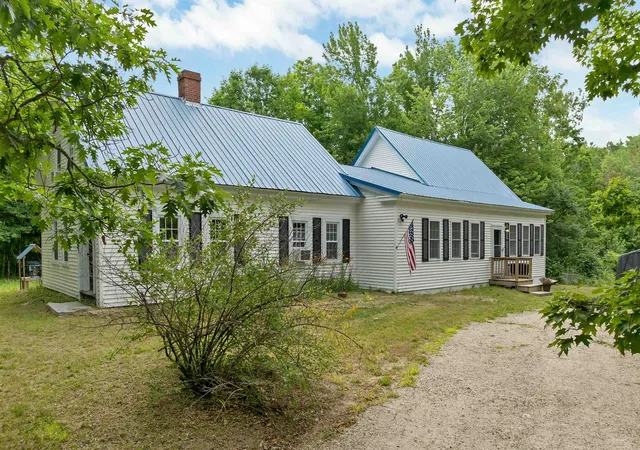 2nd image of 1622 Lovell Lake Rd, Sanbornville, NH 03872 | MLS# 5100464