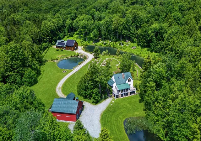 Single family home for sale at 1949 South Rd, Peru, VT 05152 | MLS# 5100514