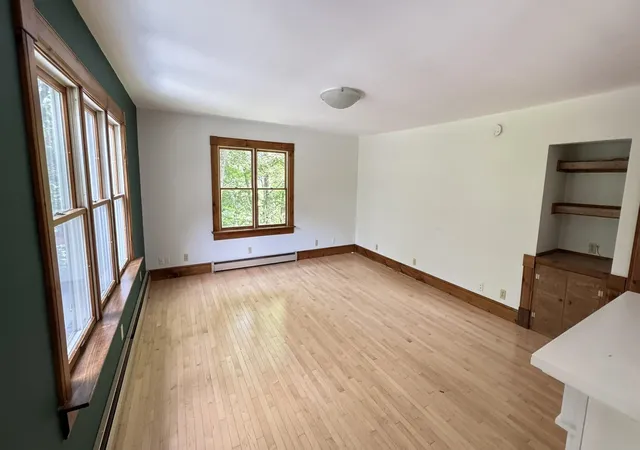 Photo 2 of Single family home for sale at 6 Crescent St, Randolph, VT 05060 | MLS# 5100515 | Listing updated on 2026-09-02
