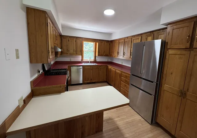 Photo 3 of Single family home for sale at 6 Crescent St, Randolph, VT 05060 | MLS# 5100515 | Listing updated on 2026-09-02
