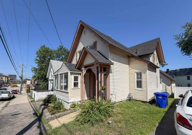 Photo 3 of Sale Pending at 256 Lowell St, Manchester, NH 03104 | MLS# 5100529 | Listing updated on 2026-09-17