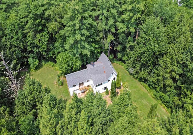 Photo 3 of Single family home for sale at 1643 Franklin St, Brandon, VT 05733 | MLS# 5100540 | Listing updated on 2026-09-10