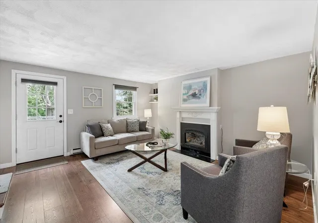 Photo 4 of Townhouse for sale at 133 Fieldstone Dr, Londonderry, NH 03053 | MLS# 5100549 | Listing updated on 2026-07-23