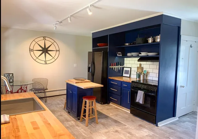 Photo 2 of Single family home for sale at 185 Roxbury St, Keene, NH 03431 | MLS# 5100563 | Listing updated on 2026-07-24